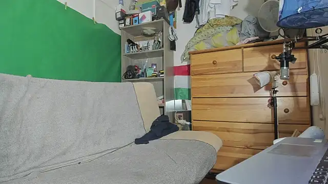 viraglaci18xh online show from 11-03-25, 01:00