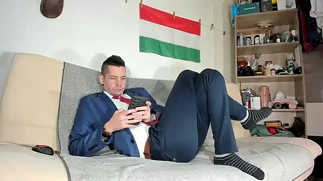 Snapshot of viraglaci18@xh chatting on 01-19-26, 11:03 viraglaci18xh online show from 01-19-26, 11:03