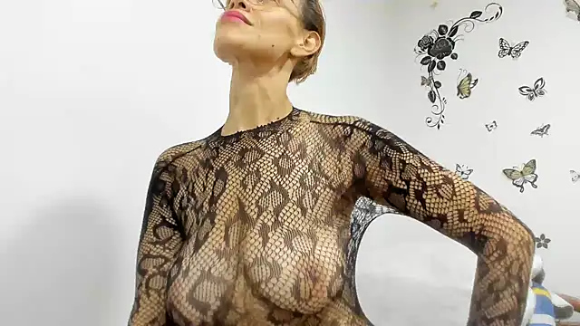 jennifersmit1 online show from 05-31-26, 10:21