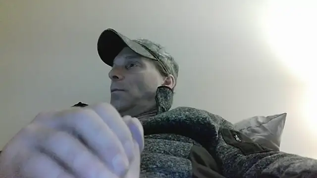 cumhere71 online show from 06-17-26, 06:02