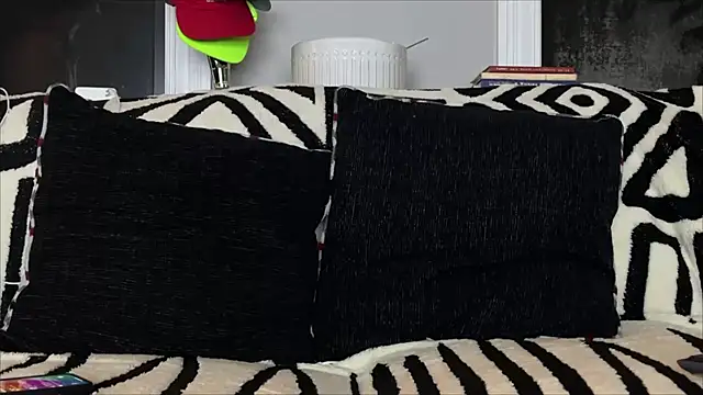 Snapshot of bestofdoseswirls chatting on 02-16-26, 03:38 bestofdoseswirls online show from 02-16-26, 03:38