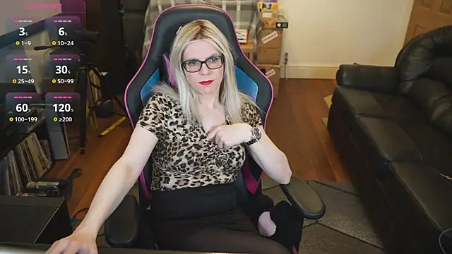 KelseyCobalt online show from 10-28-25, 10:20