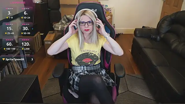 KelseyCobalt online show from 12-15-25, 09:53