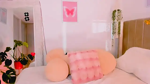 Snapshot of dulce_doll1 chatting on 11-22-25, 11:36 dulce doll1 online show from 11-22-25, 11:36