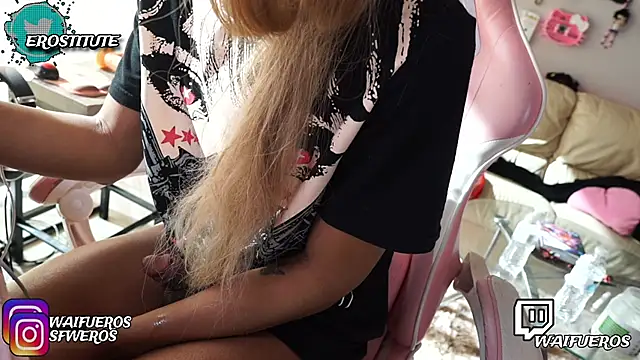 Snapshot of NSFWEros chatting on 01-31-26, 09:24 NSFWEros online show from 01-31-26, 09:24