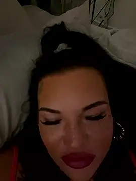  MelinaCurves  online show from 01-09-26, 12:39