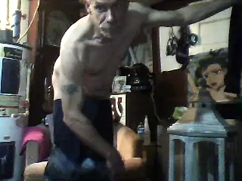 Snapshot of Biknight chatting on 02-24-25, 03:23 Biknight online show from 02-24-25, 03:23