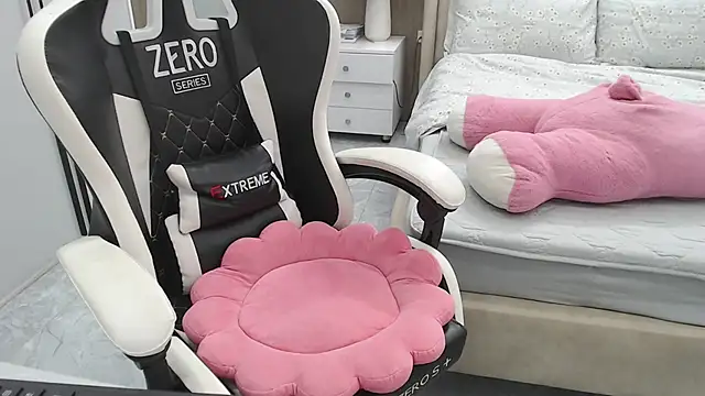 Hanako love online show from 11-08-25, 03:37