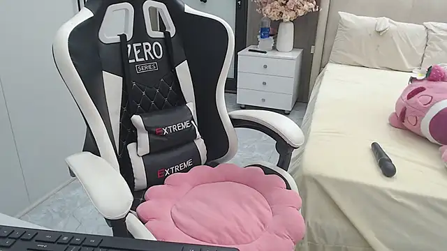 Hanako love online show from 12-03-25, 03:44