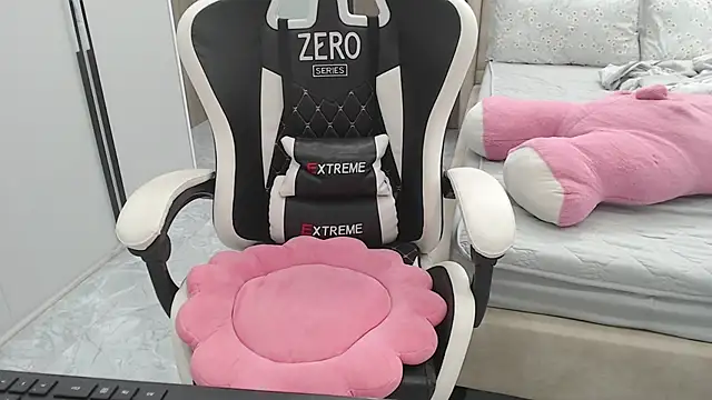 Hanako love online show from 11-05-25, 03:48