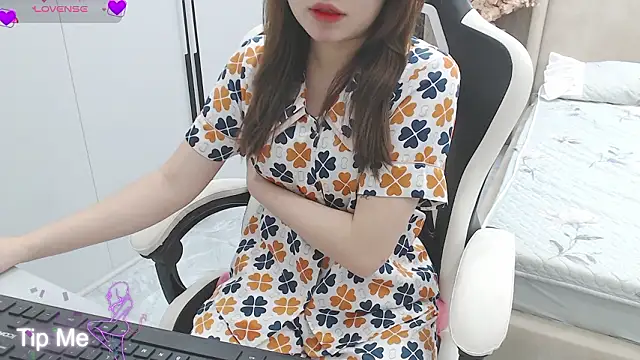 Hanako love online show from 02-17-26, 03:42