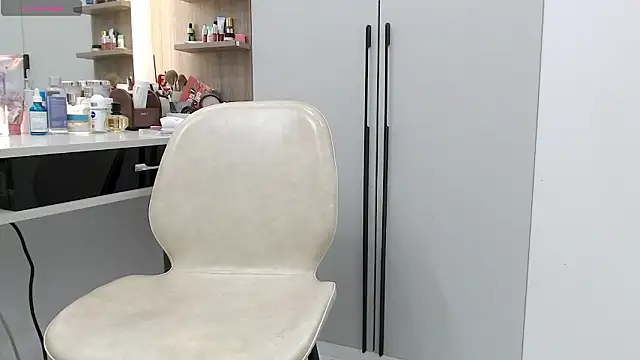 Hanako love online show from 03-25-26, 04:17