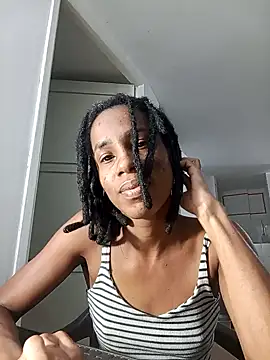 Snapshot of africa_deluxe chatting on 09-28-25, 06:59 africa deluxe online show from 09-28-25, 06:59