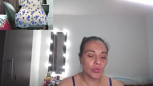 zoe hotxxx online show from 10-27-25, 02:07