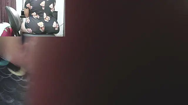 zoe hotxxx online show from 10-31-25, 02:35