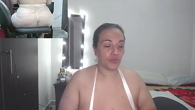 zoe hotxxx online show from 11-03-25, 01:26