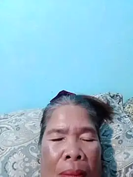 Snapshot of sexylizzy4u chatting on 02-14-26, 04:29 sexylizzy4u online show from 02-14-26, 04:29