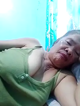 Snapshot of sexylizzy4u chatting on 02-16-26, 04:00 sexylizzy4u online show from 02-16-26, 04:00