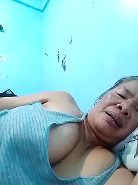 Snapshot of sexylizzy4u chatting on 02-06-26, 03:24 sexylizzy4u online show from 02-06-26, 03:24