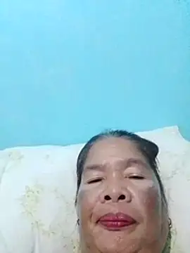 Snapshot of sexylizzy4u chatting on 01-18-26, 02:42 sexylizzy4u online show from 01-18-26, 02:42