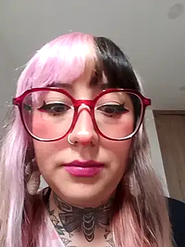 Snapshot of cindy_ink chatting on 09-17-25, 04:20 cindy ink online show from 09-17-25, 04:20