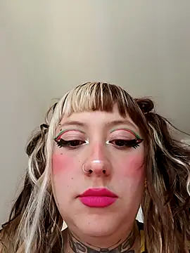 cindy ink online show from 11-18-25, 06:33