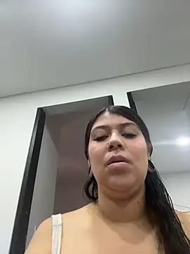 emilyjohanson online show from 04-28-26, 05:06