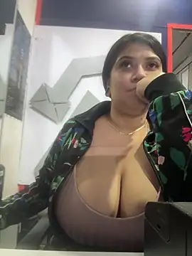 emilyjohanson online show from 03-04-25, 08:49