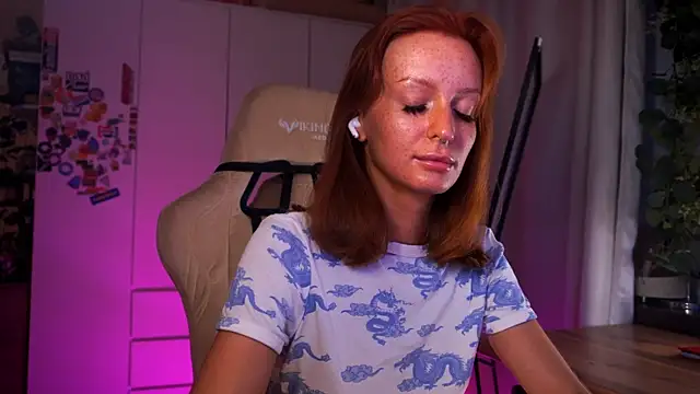 Liuba Fox online show from 06-19-26, 07:52