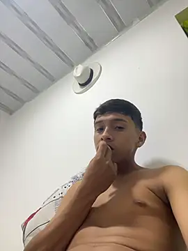 Thiagoo Frost online show from 11-04-25, 05:44