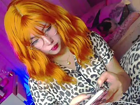 HOTnWILDalice online show from 05-22-26, 01:25