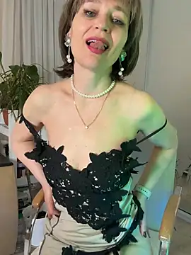 Snapshot of Melljoy chatting on 01-17-26, 04:43 Melljoy online show from 01-17-26, 04:43