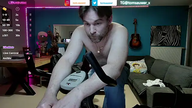 Snapshot of tom_sauwer chatting on 01-23-25, 01:41 tom sauwer online show from 01-23-25, 01:41