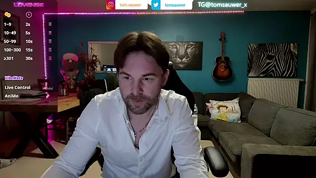 Snapshot of tom_sauwer chatting on 01-22-25, 09:43 tom sauwer online show from 01-22-25, 09:43