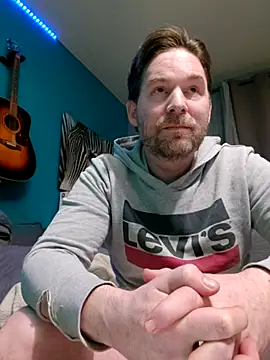 Snapshot of tom_sauwer chatting on 04-26-26, 08:28 tom sauwer online show from 04-26-26, 08:28