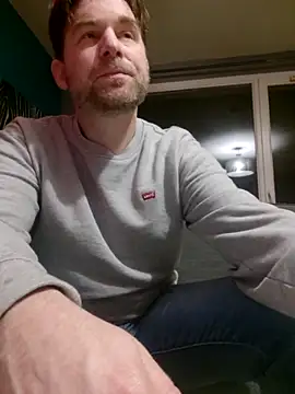 tom sauwer online show from 10-25-25, 08:42