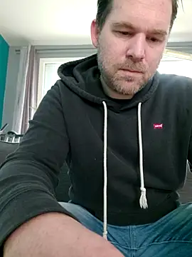 tom sauwer online show from 04-11-26, 04:43