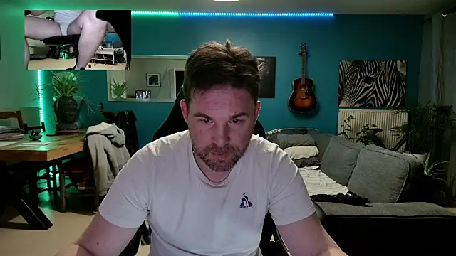 Snapshot of tom_sauwer chatting on 06-01-26, 10:20 tom sauwer online show from 06-01-26, 10:20