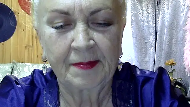 Snapshot of Emma52610 chatting on 10-11-25, 11:22 Emma52610 online show from 10-11-25, 11:22