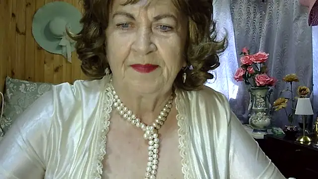 Emma52610 online show from 06-30-26, 07:08