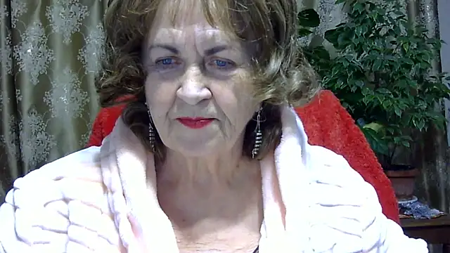 Snapshot of Emma52610 chatting on 02-21-26, 06:10 Emma52610 online show from 02-21-26, 06:10