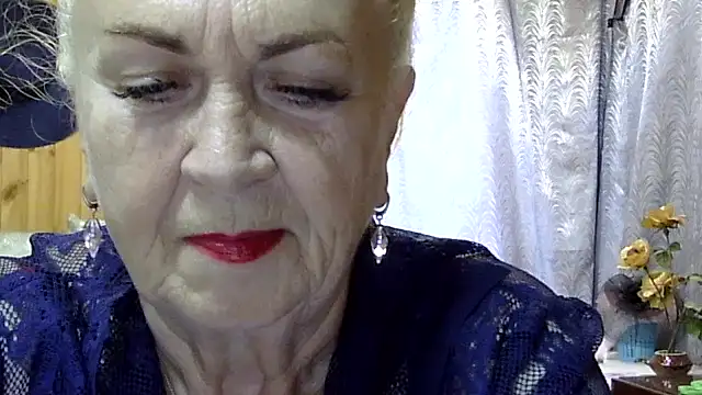 Snapshot of Emma52610 chatting on 09-30-25, 11:27 Emma52610 online show from 09-30-25, 11:27