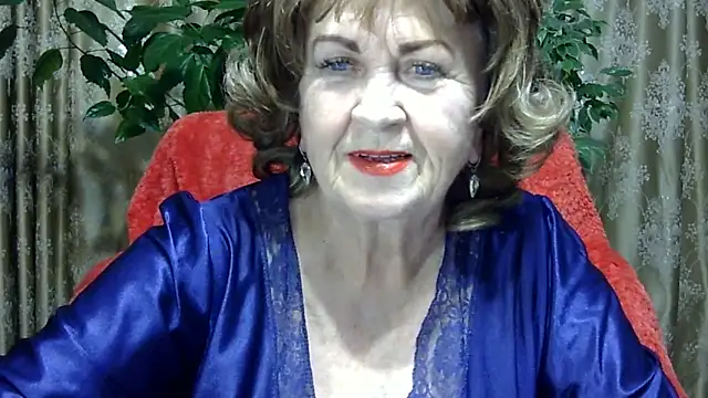 Emma52610 online show from 12-19-25, 05:15