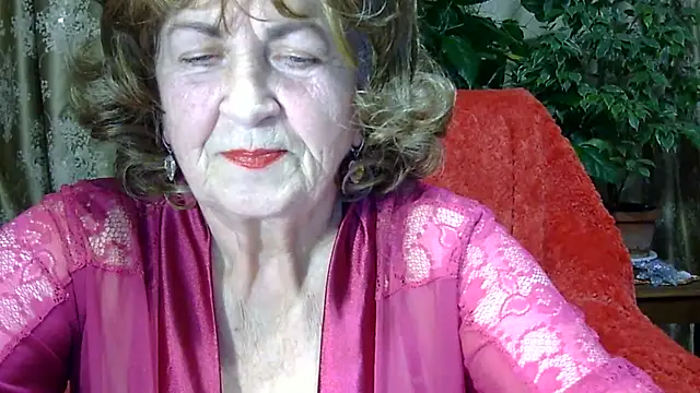 Snapshot of Emma52610 chatting on 02-17-26, 04:37 Emma52610 online show from 02-17-26, 04:37