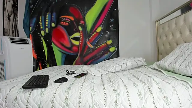 luna sexxy online show from 12-01-25, 03:51