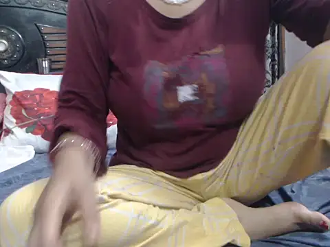 Snapshot of prettyindiandoll chatting on 10-08-25, 06:59 prettyindiandoll online show from 10-08-25, 06:59