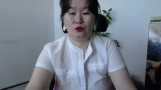 Snapshot of Akira_xx chatting on 10-16-25, 02:31 Akira xx online show from 10-16-25, 02:31