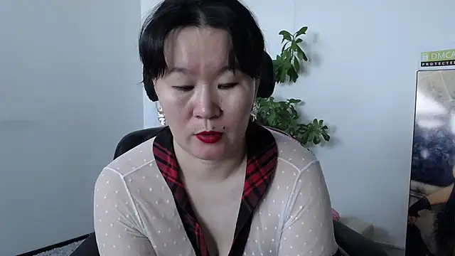 Snapshot of Akira_xx chatting on 10-13-25, 03:52 Akira xx online show from 10-13-25, 03:52