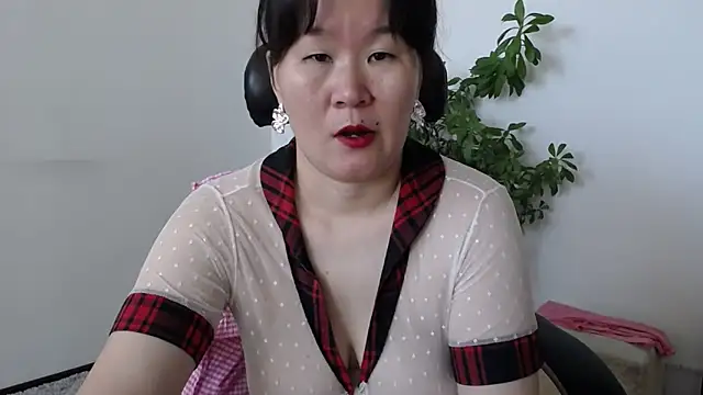 Snapshot of Akira_xx chatting on 09-20-25, 02:16 Akira xx online show from 09-20-25, 02:16