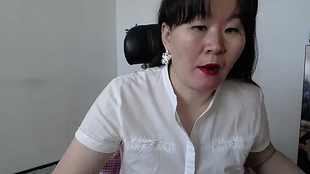 Snapshot of Akira_xx chatting on 09-27-25, 01:56 Akira xx online show from 09-27-25, 01:56